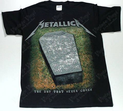 Metallica - The Day That Never Comes Grave Shirt