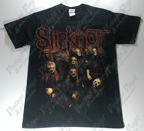Slipknot - Band Looking Up Name On Front And Back Shirt